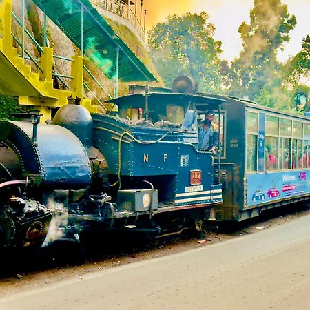 Hotel Lee Green- Best Family Hotel In Darjeeling Дарджилинг Экстерьер фото